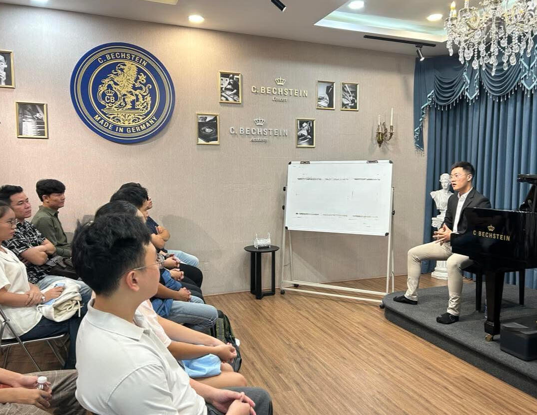 Giving a jazz masterclass at C.Bechstein Vietnam